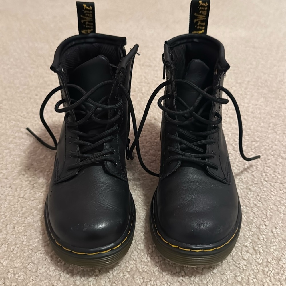 Dr Martens Air Wair size 10 girls shoes